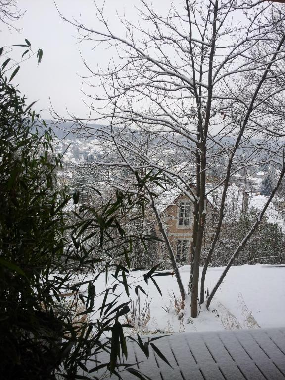 33 Holiday home *